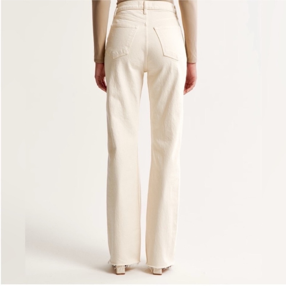 Nearly-New Cream Abercrombie 90s Relaxed High Rise 31 / 12 - Picture 4 of 8
